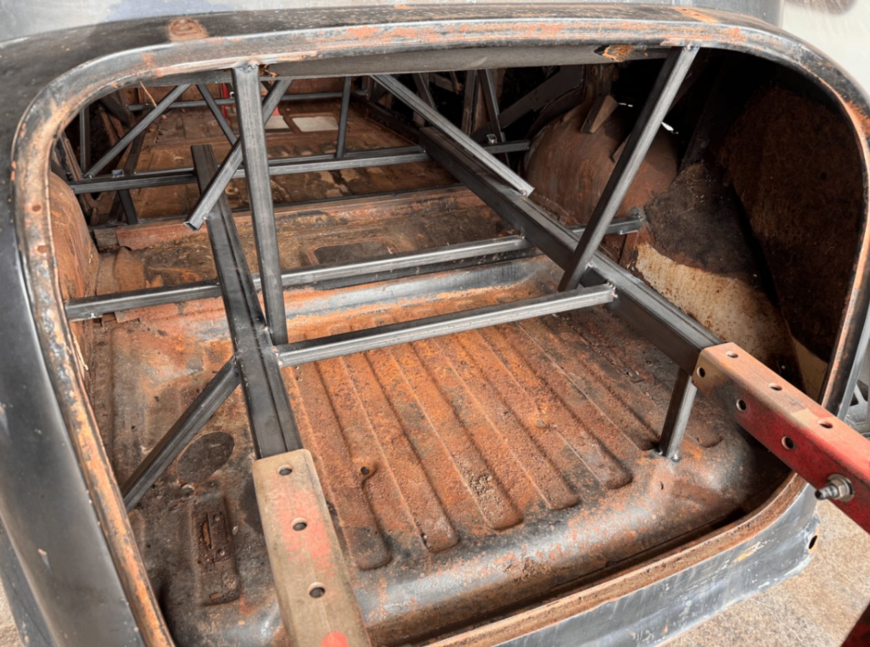 Bracing through the trunk keeps the shell rigid while it rotates.