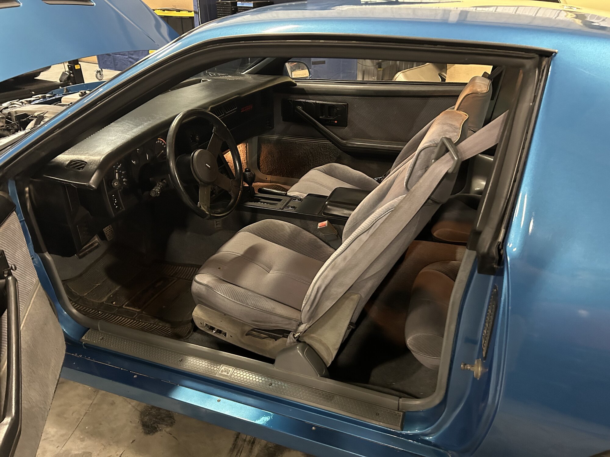 Gray cloth interior, largely intact and unmolested.