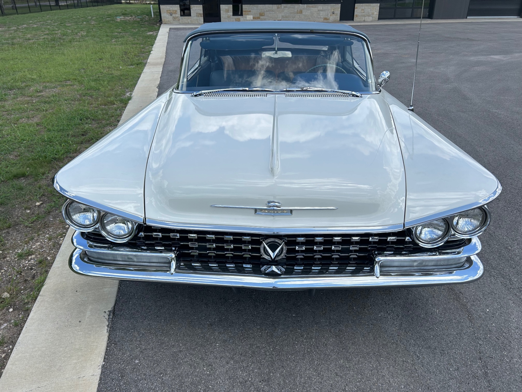 Pre tear down — the car arrives — frame 8
